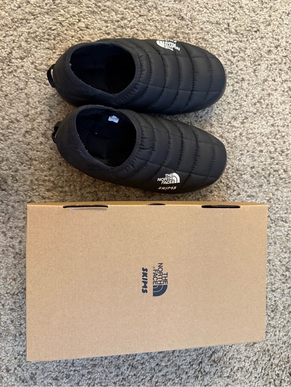 SKIMS Sk Onyx Thermoball Traction Mule V - Black size women’s 9
